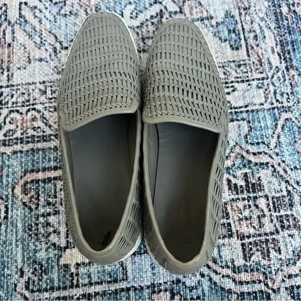 Vince Stafford Woven Slip-On Sneaker Size 8.5 Grey Taupe Leather Shoes